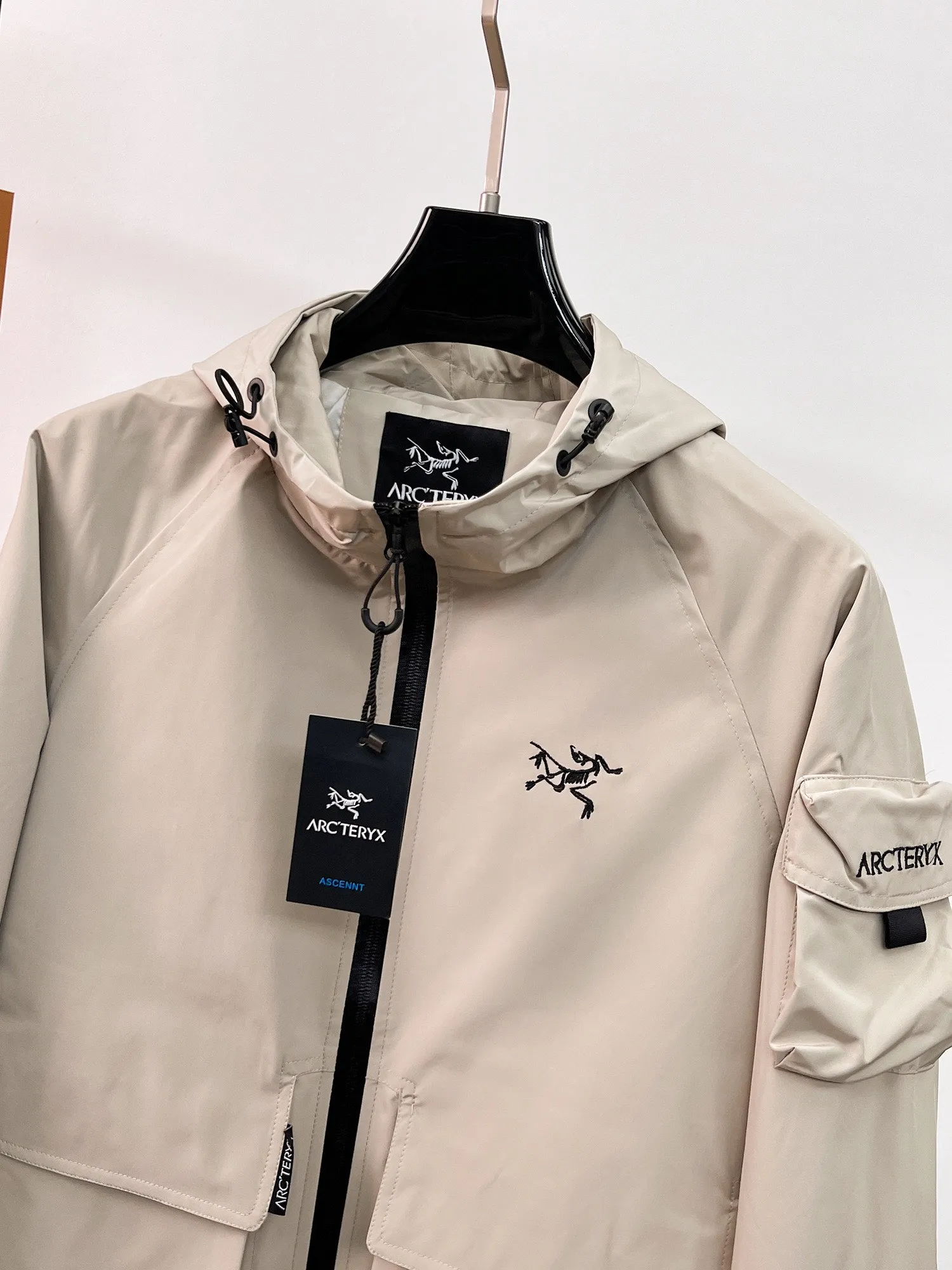 Same Style， ， 2026 New Arrival ， Original Premium Breathable ， ， ， Quality。 ， Sizes：M～3XL